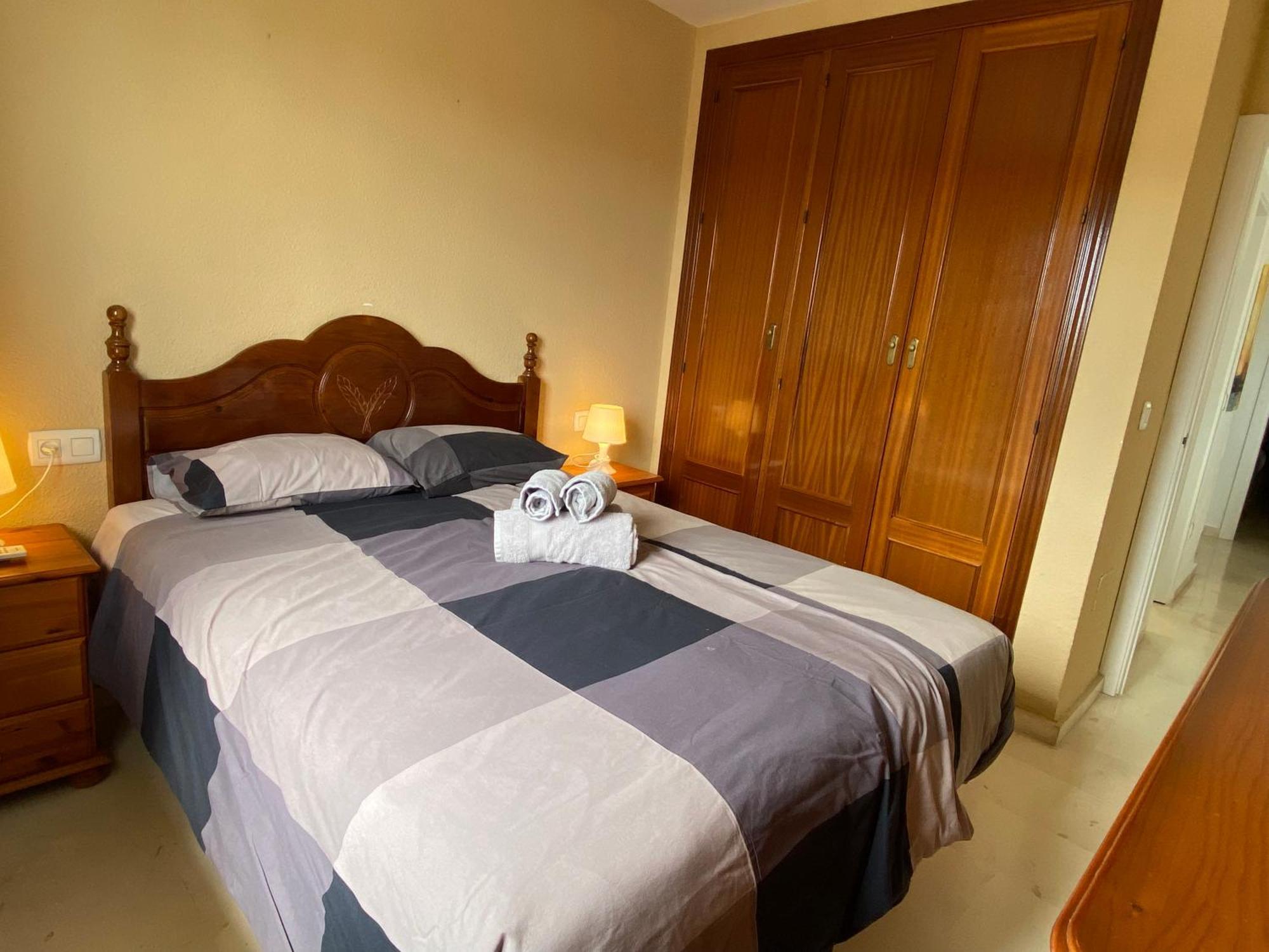 Apartament 3 Bedroom Penthouse Close By Parque De La Paloma *